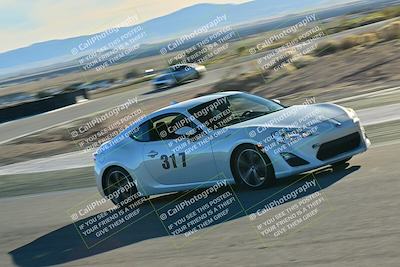 media/Dec-13-2025-Extreme Speed (Sat) [[d129ecb0b9]]/Beginner/Session 3 (Turn 5)/